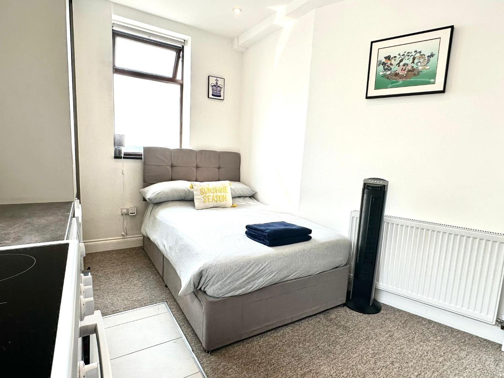 Unique Modern, Private Apartment,15 Mins To Central London Hendon Eksteriør billede