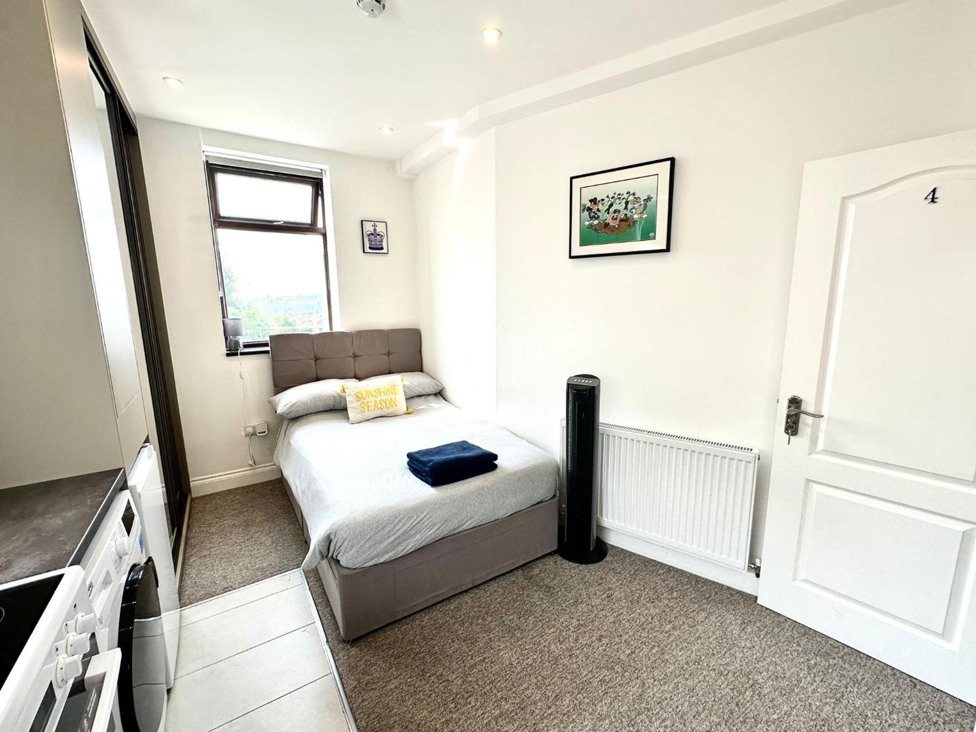 Unique Modern, Private Apartment,15 Mins To Central London Hendon Eksteriør billede