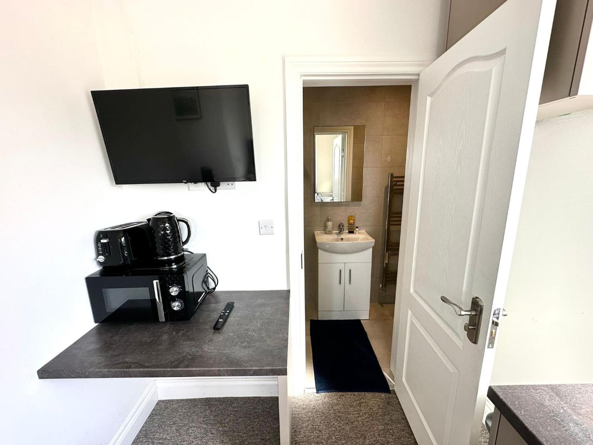 Unique Modern, Private Apartment,15 Mins To Central London Hendon Eksteriør billede